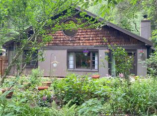 3 S Oval Ave, Beverly Shores, IN 46301