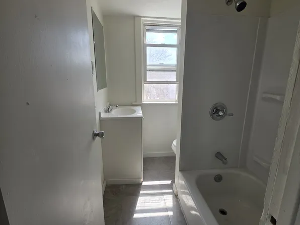 584 Connecticut Ave, Bridgeport, CT 06607