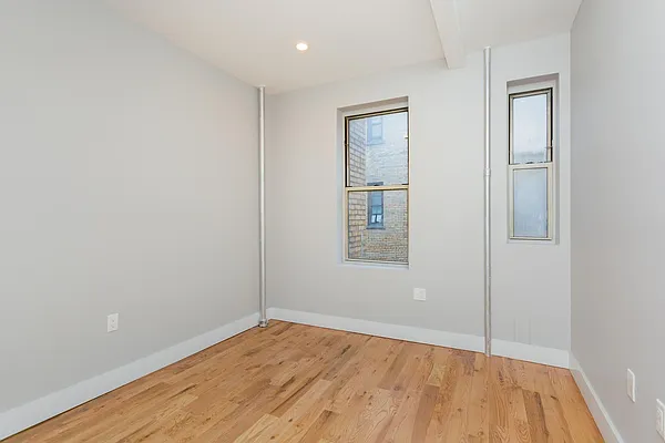 Rented by Clove Realty LLC | media 16