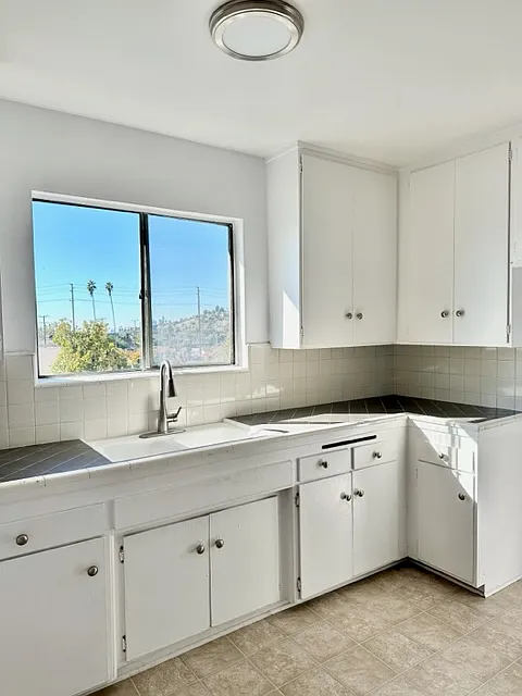 1 bed, 600 sqft, $1,995 — Photo 2