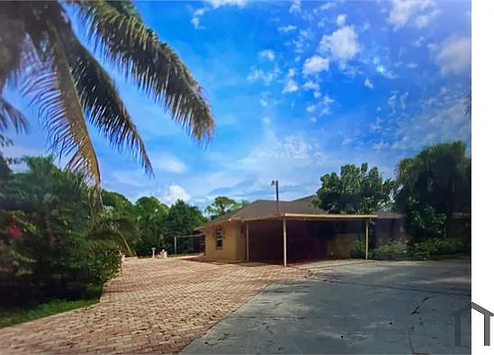 5 bed, 2950 sqft, $6,000 — Photo 2