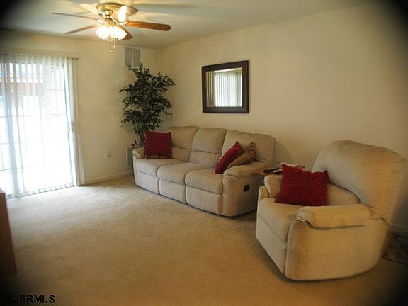 2nd image of 1524 John Adams Ct