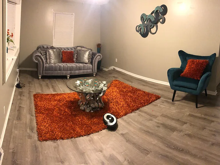 400 Brenda Dr — Photo 3
