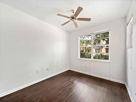 4th image of 4822 Chancellor Dr APT 23