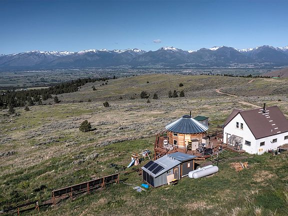 2nd image of 2879 Soft Rock Rd