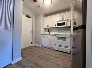 21 Walnut St #1, Quincy, MA 02171