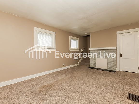 3rd image of 1681 Meriline Ave