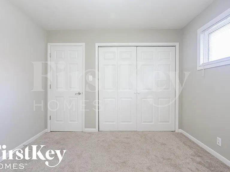 6605 W 14th St — Photo 12