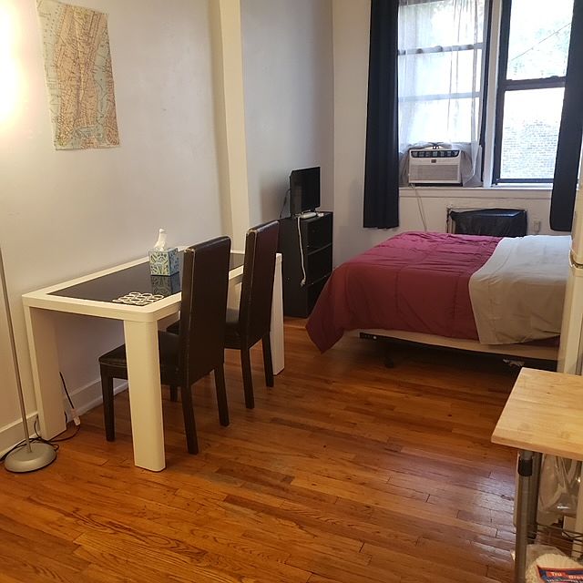 2nd image of 311 W 29th St APT 3D
