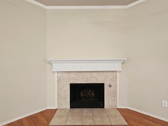 4th image of 9721 Nixon Dr