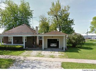 238 E Olive St, Virden, IL 62690