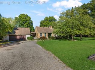 20855 Cass St, Farmington Hills, MI 48335