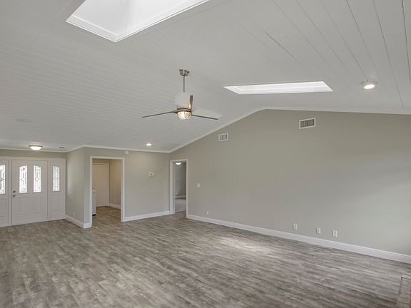 2nd image of 18270 Little Oaks Dr