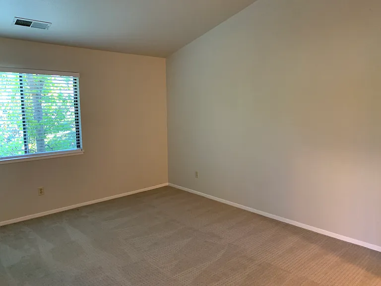 2577 Westberry Dr — Photo 8