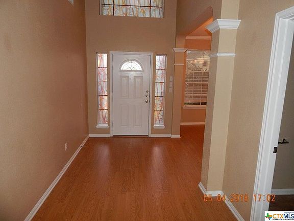 3rd image of 418 W Iowa Dr
