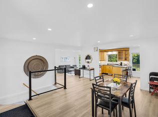 940 Riviera Cres, Winnipeg, MB R3T2J3