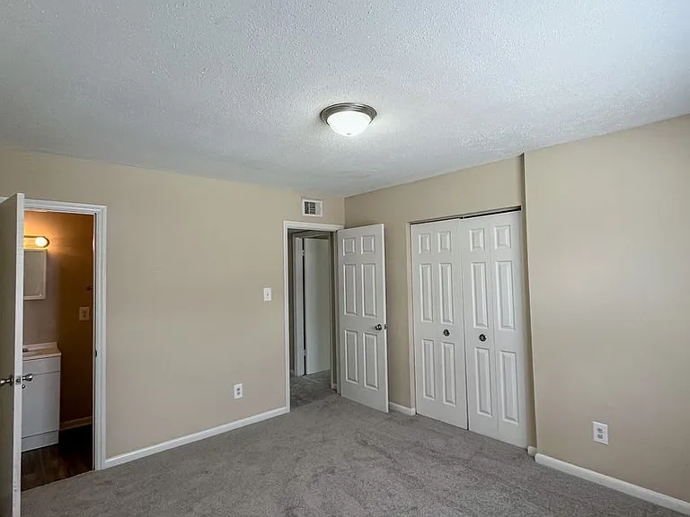 Brynn Marr Village — Photo 74