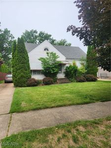 420 E 271st St, Euclid, OH, 44132