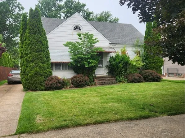 420 E 271st St, Euclid, OH 44132