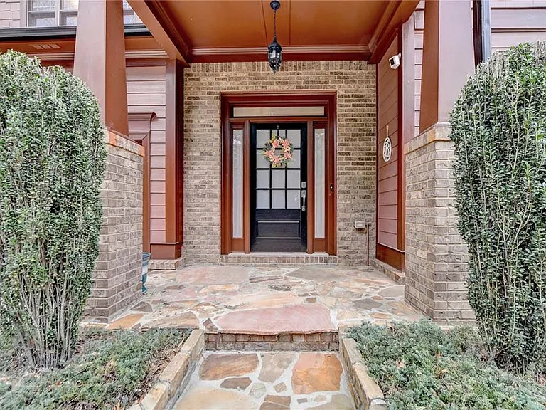 2213 Hamilton Mill Pkwy — Photo 3