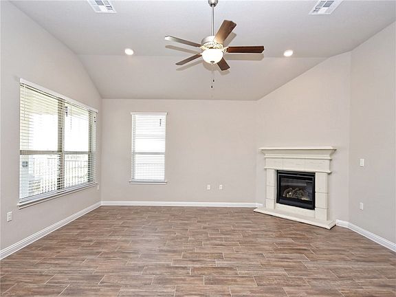 5th image of 222 Sumalt Gap Way