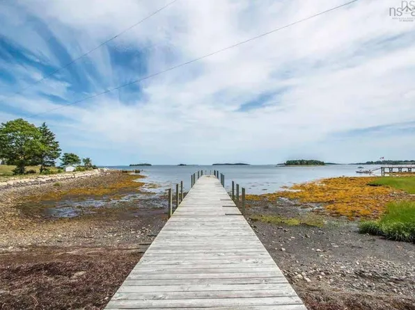 14 Murry Rd, Chester, NS B0J 2E0