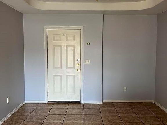 3rd image of 702 Sonesta Dr APT F
