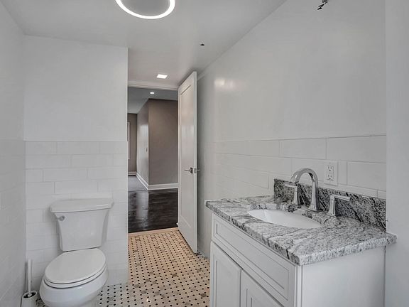 5th image of 597 Chapel St #2LF