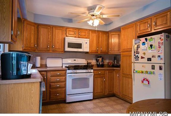 5th image of 143 Victoria Dr