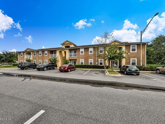 5th image of 6935 Ortega Woods Dr Unit 5-9