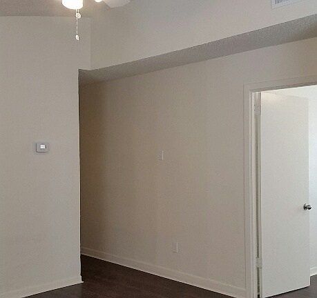 3rd image of 1301 Lanemar Dr