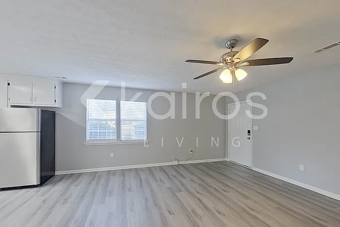 100 Deer Pkwy — Photo 4