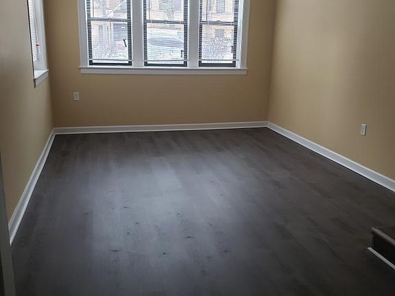 2nd image of 6873 S Crandon Ave #1