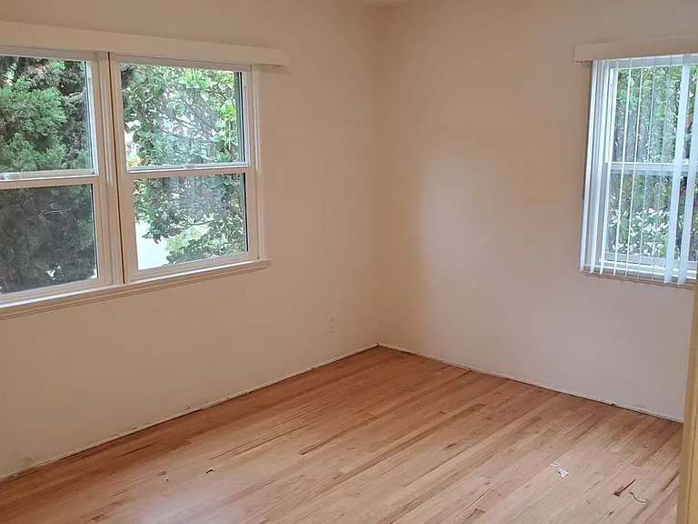 11320 Washington Pl — Photo 4