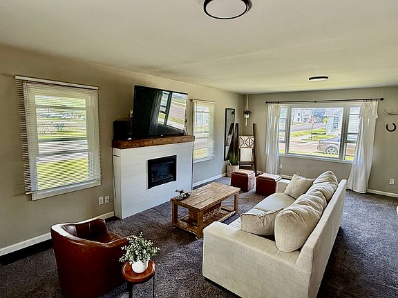 4th image of 600 Avenue A