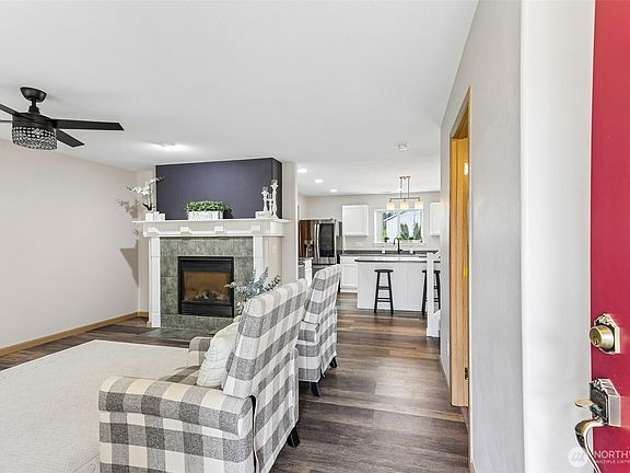 4th image of 18630 94th Avenue Ct E