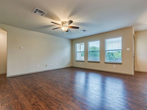 4th image of 514 Dark Horse Ln