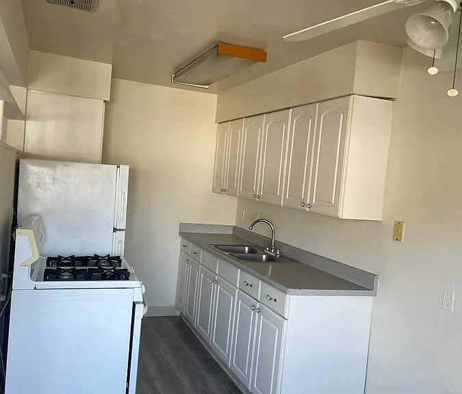 1155 Virginia Ln #A — Photo 3