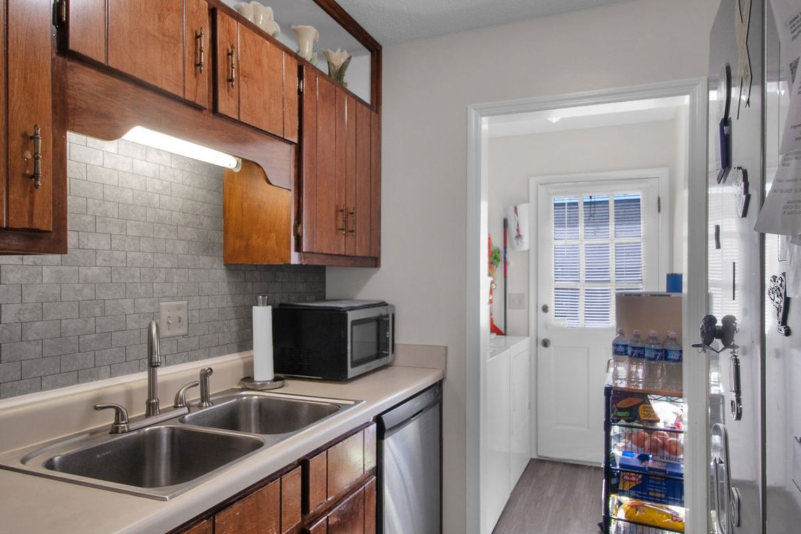 next background image