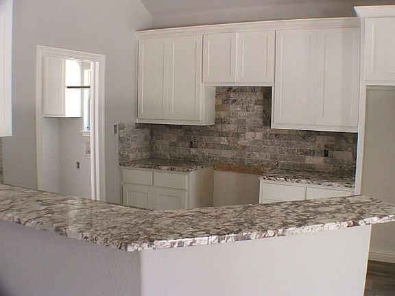 3rd image of 4901 Moss Rock Trl