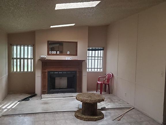 4th image of 93 Phenela Ln