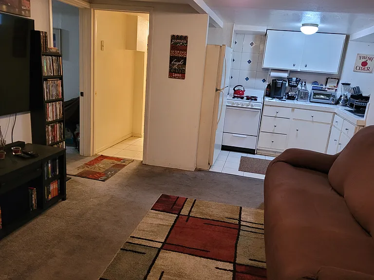 1227 Oak Grove Dr #1 — Photo 5