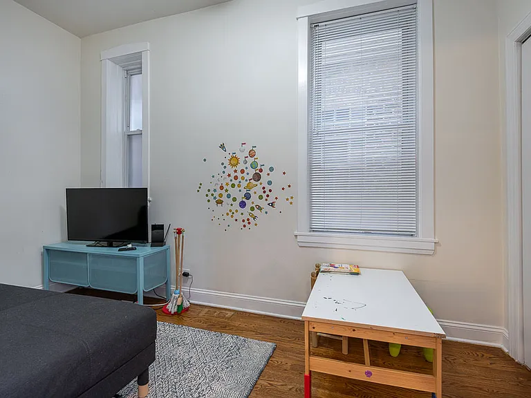 2324 W Medill Ave #1 — Photo 15
