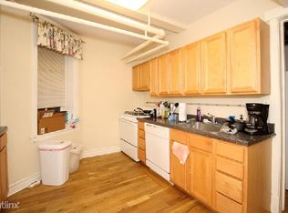 908 W Waveland Ave, Chicago, IL 60613