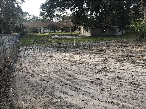 4th image of 1650 Clinch Dr