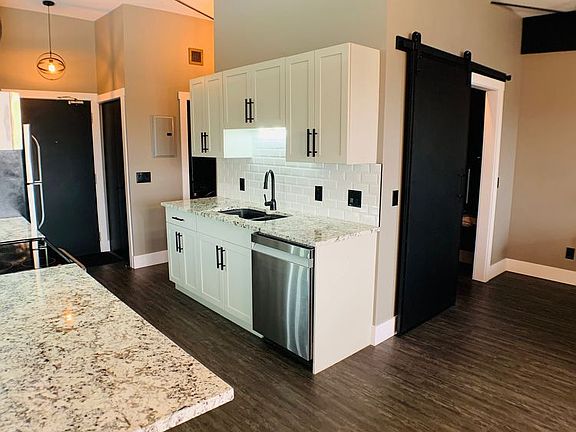 3rd image of 8026 Franklin Ave #309