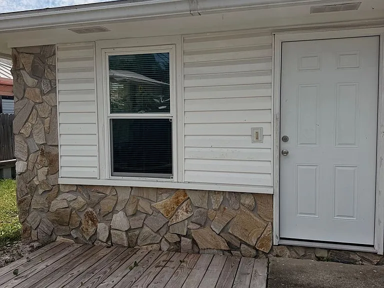 6218 Hilltop Ave #C — Photo 1