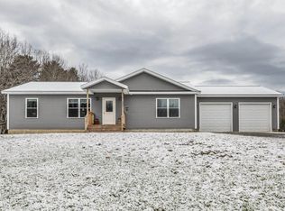 164 Autumn Ln, Oakland, ME 04963