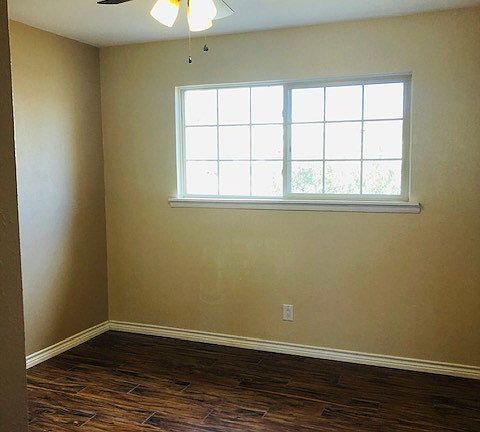 5th image of 1008 Hickory Ave