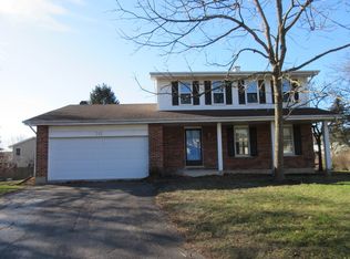 312 Oakbrook Ct, Bartlett, IL